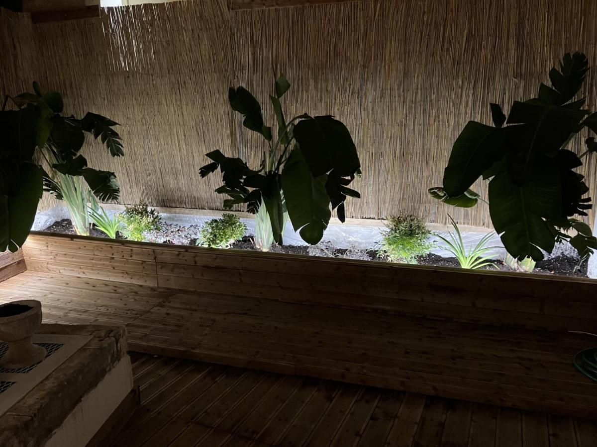 Summer Me - Gardenhouse Downtown